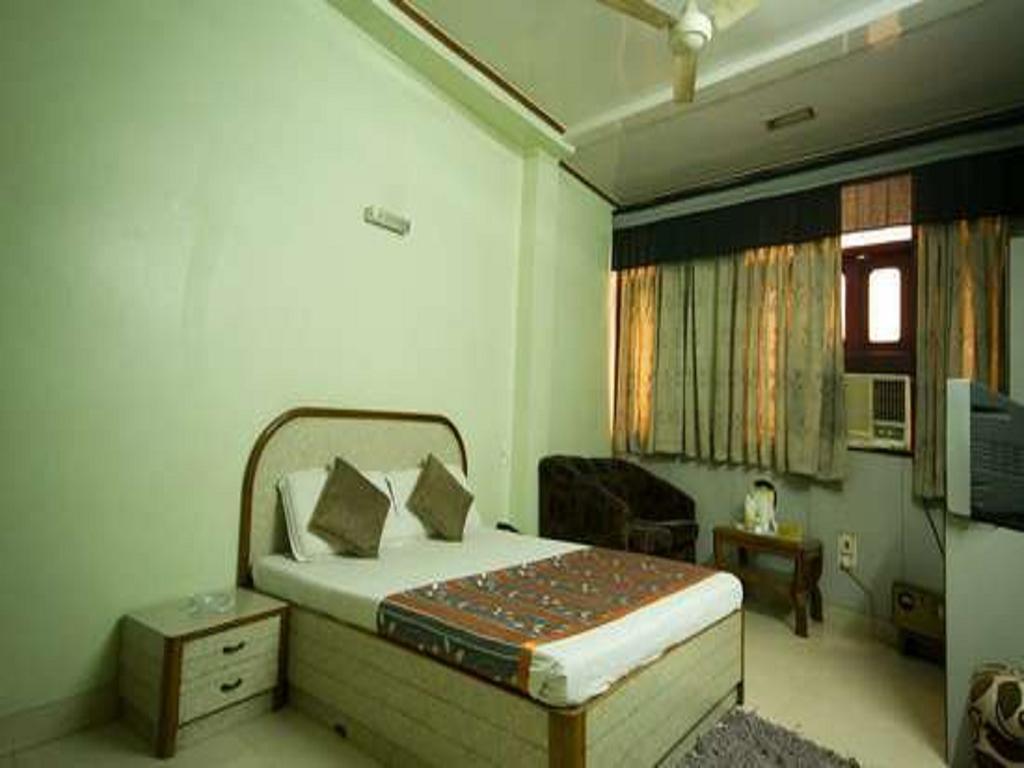 Hotel Woodland Deluxe Nowe Delhi Pokój zdjęcie