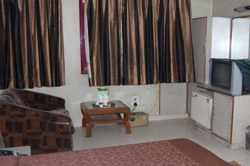 Hotel Woodland Deluxe Nowe Delhi Zewnętrze zdjęcie