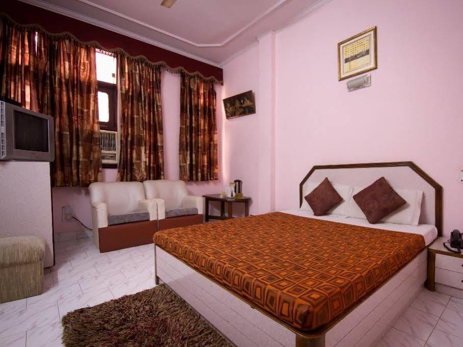 Hotel Woodland Deluxe Nowe Delhi Zewnętrze zdjęcie